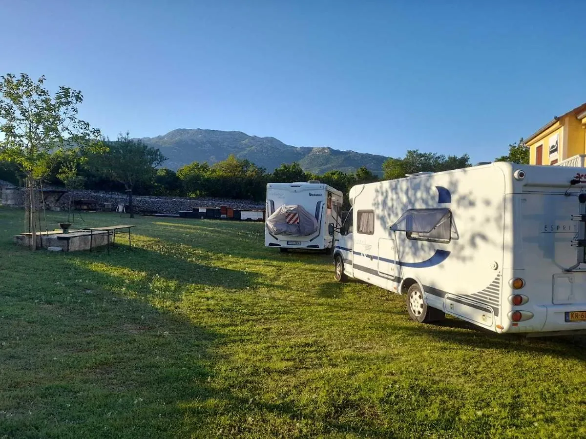 Camping Dolovi Obrovac 0*,