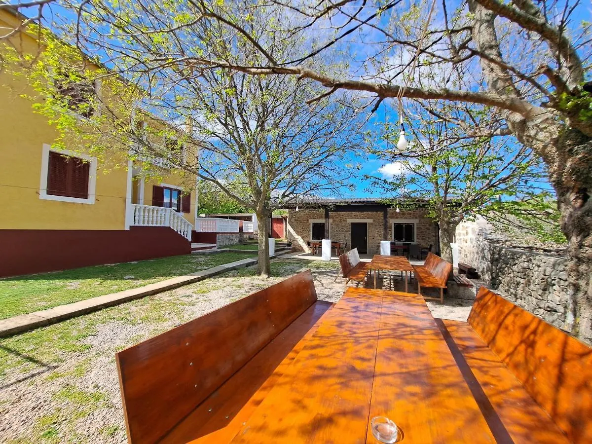 Camping Dolovi Obrovac 0*,